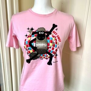 Pink "Hey Ewe!" Shaun the Sheep Graphic Tee